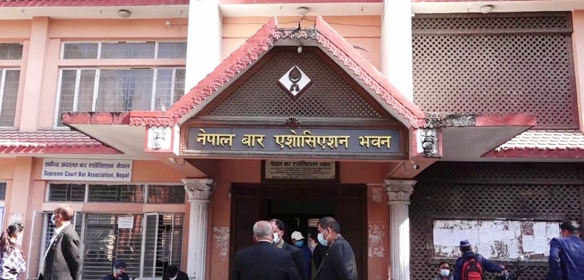 ओली र लेखक पक्राउबारे नेपाल बार– सरकार पूर्वाग्रही भयो
